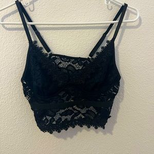 Cropped lace tank top